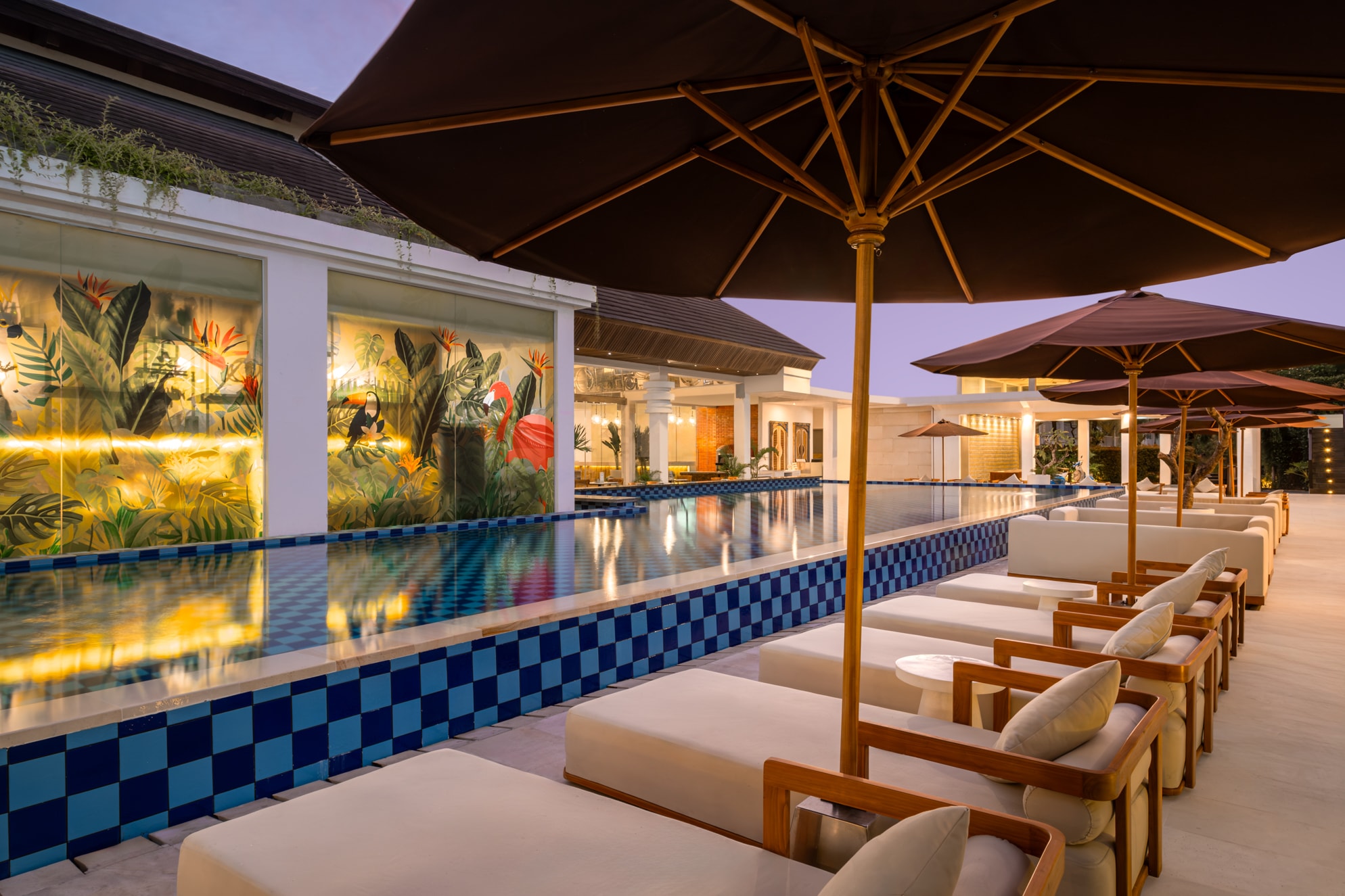 Montigo Resorts Seminyak - Tap to explore photos