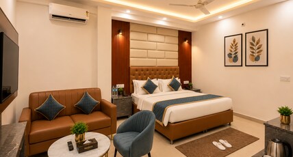 Hotel Kasa Premier Stays Peeragarhi Room Type - Deluxe Room