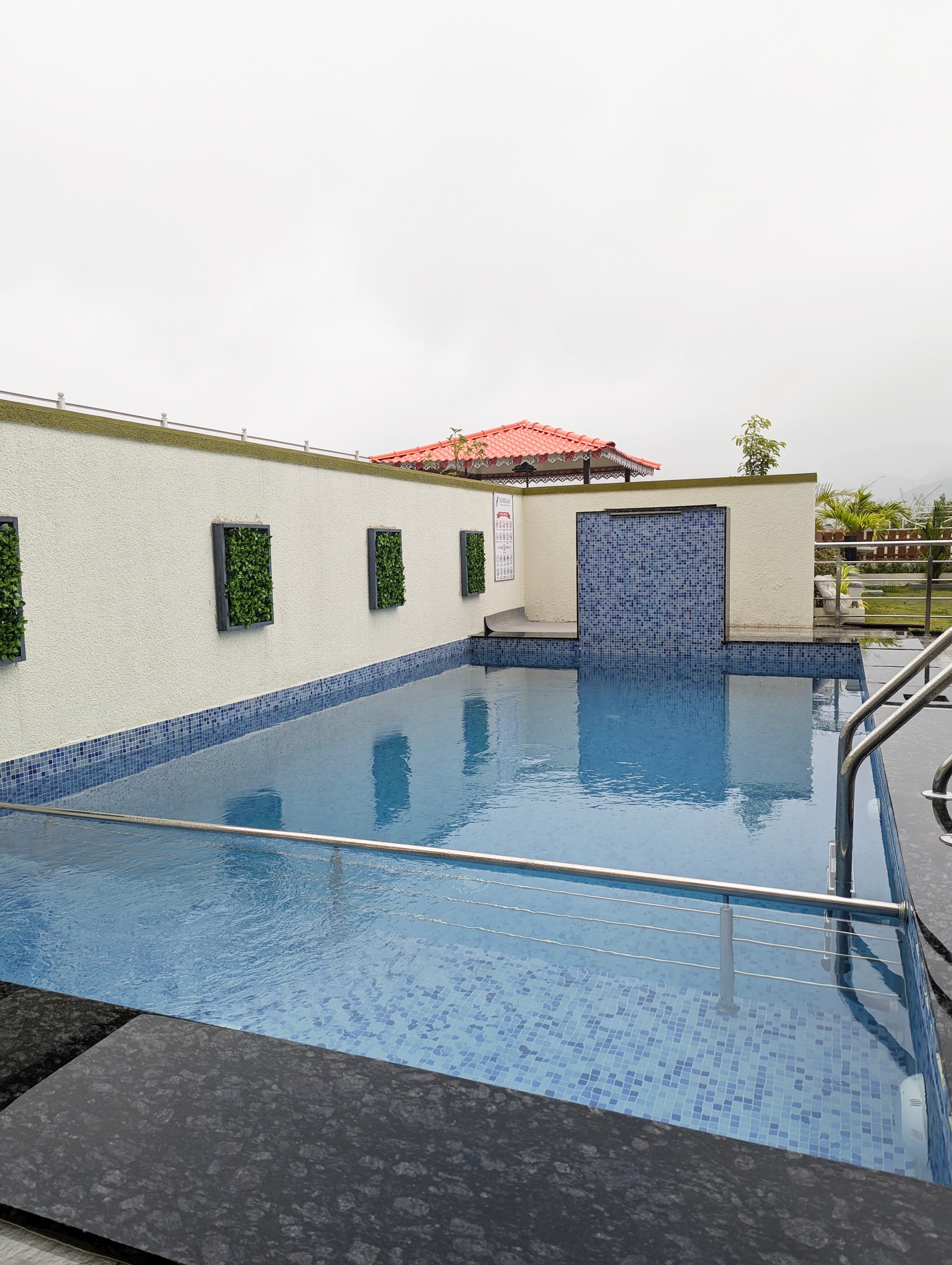 Silver Leaf Villa 3BHK with Pvt Pool - Tap to explore photos