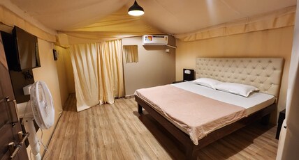 Riverland Resort & Lawn Room Type - Royal Executive Tent Room