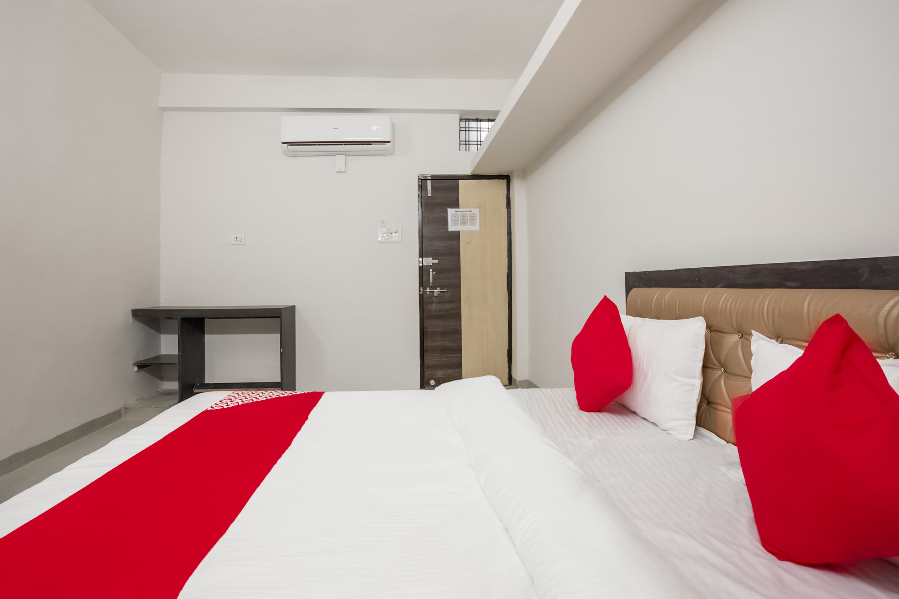 Hotel O Dreamway - Tap to explore photos