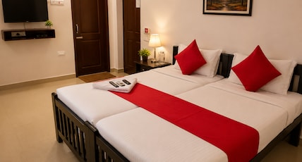 Kiruba Castle Room Type - Deluxe Double Room Kiruba Castle Room Type - Deluxe Double Room