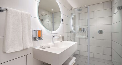 Hampton by Hilton Tashkent Room Type - KING ROOM