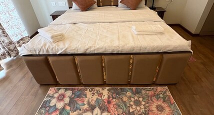New supreme stays Room Type - Deluxe Room