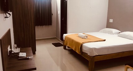Sharada Residency Room Type - Large double room