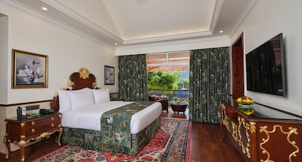 Mayfair Spa Resort & Casino Room Type - Family Room with Balcony and Bathtub (2 Interconnected Rooms) Mayfair Spa Resort & Casino Room Type - Family Room with Balcony and Bathtub (2 Interconnected Rooms)