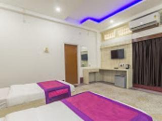 AARAKAN GUEST HOUSE - Tap to explore photos