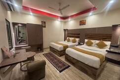 V Hotel Dev Residency Near Delhi IGI Airport