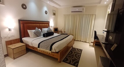 Hotel Harshikhar A Panoramic Lake view Property Room Type - Deluxe Room AC (Non Lake Facing) Hotel Harshikhar A Panoramic Lake view Property Room Type - Deluxe Room AC (Non Lake Facing)