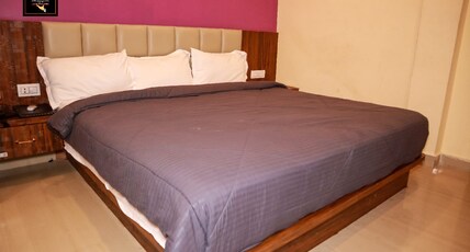 SHRIMOTIS INN Room Type - STANDARD
