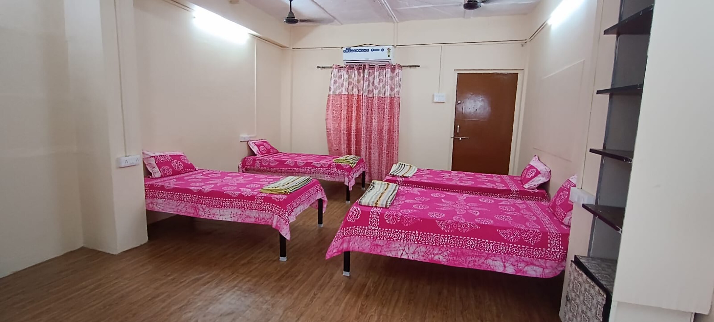 Nain Guest House Ujjain - Tap to explore photos