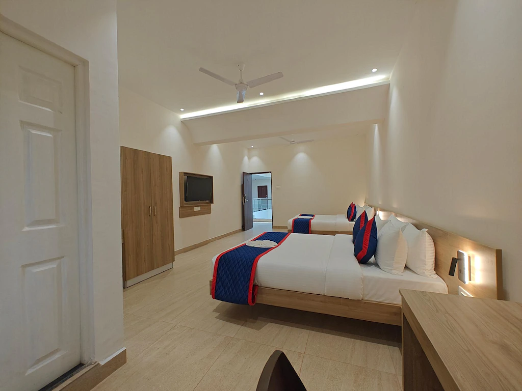 Hotel Shivam by Greenwood Hotels & Resorts Room Type - Suite Room with Bathtub Hotel Shivam by Greenwood Hotels & Resorts Room Type - Suite Room with Bathtub