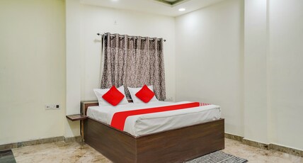 HOTEL O M J HEIGHTS Room Type - Classic