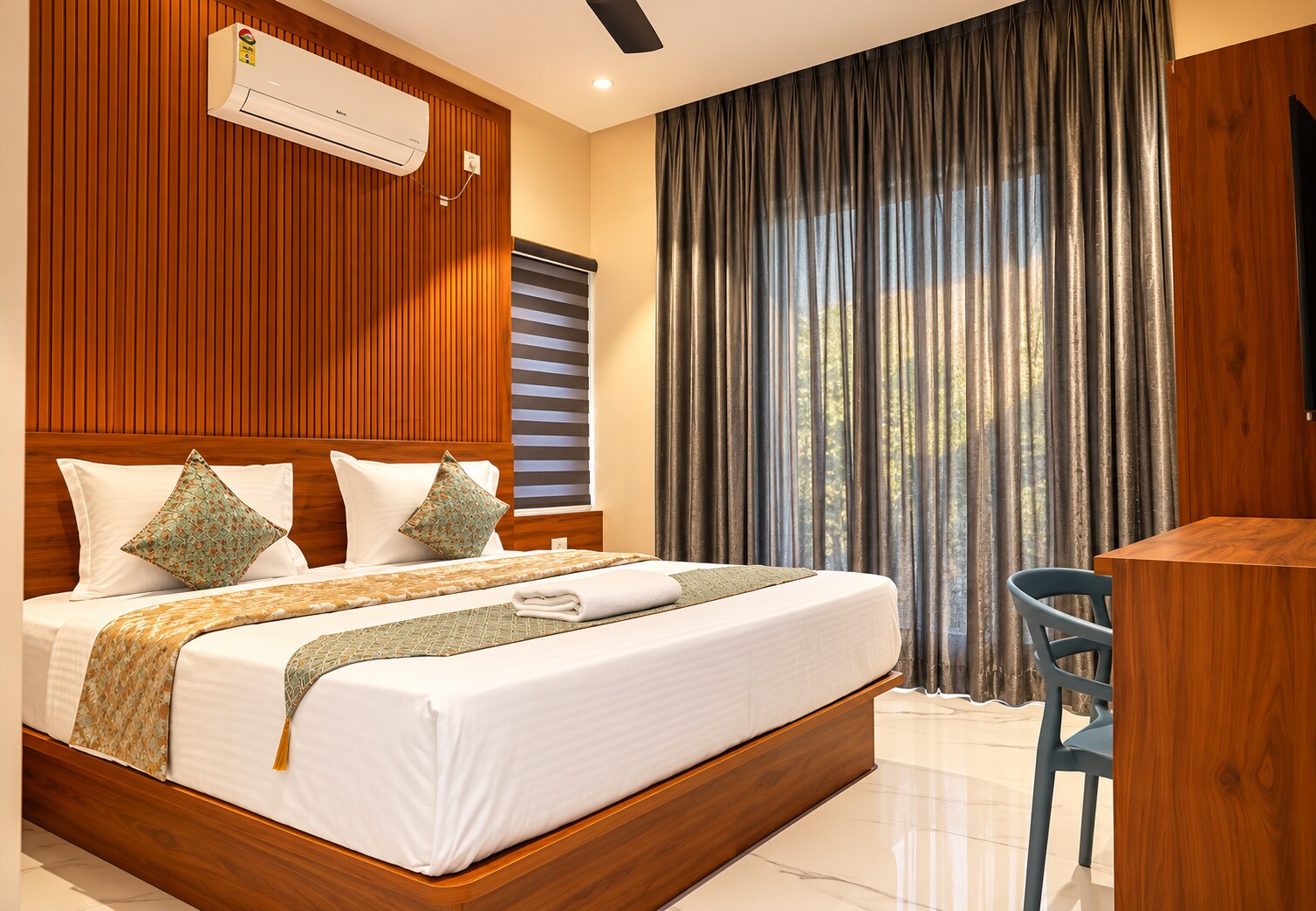 Oasis Haven | Relaxing 2BHK for Families & Long Stays - Tap to explore photos