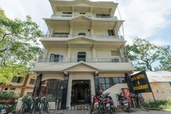 Dipti Hotel and Restaurant