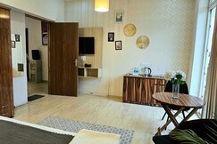 Moksh Hotel