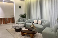 Archive 4BHK/Pool Penthouse Combo