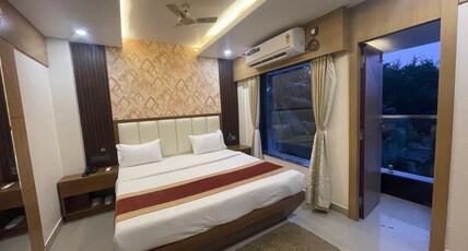 Hotel Royal Bengal Room Type - Superior AC Double Bed Room