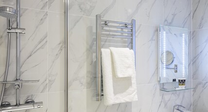 Mercure Newbury West Grange Hotel Room Type - Superior room with 1 double bed