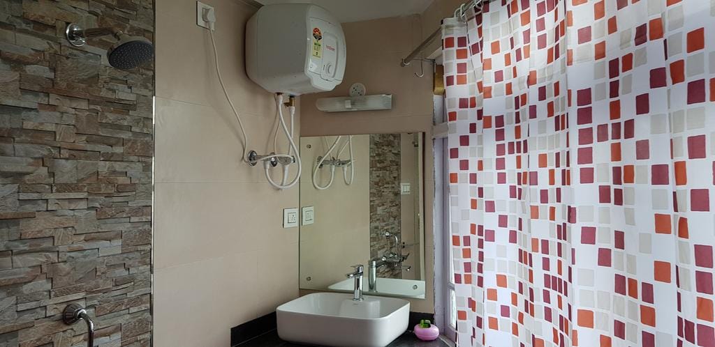 Nestaway Homestay - Tap to explore photos