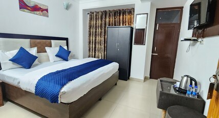 Hotel Om Palace Room Type - Deluxe Room
