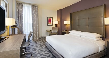 DoubleTree by Hilton Hotel Orlando East - UCF Area Room Type - 1 KING PURE WELLNESS RM
