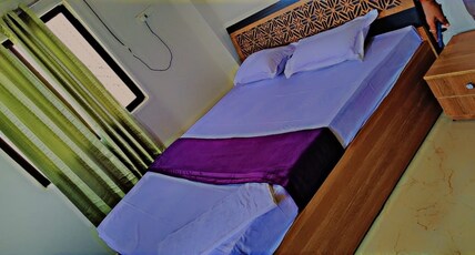 Glamour Palace Room Type - Standard Room with Air Conditioning