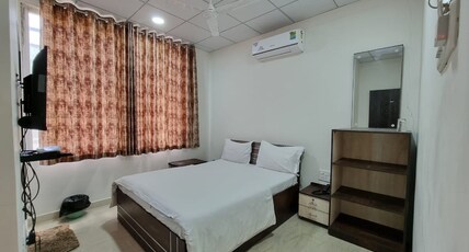 Hotel Royal Palace Room Type - AC Standard Room Hotel Royal Palace Room Type - AC Standard Room