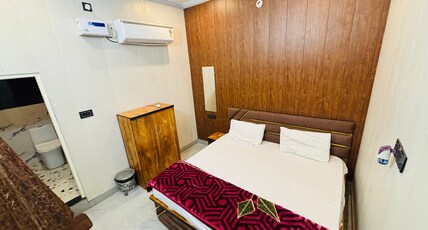 S.R.S INN Room Type - Bedroom 1