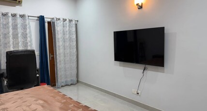 Haven Stays | Prime Location Haven Room Type - Discover Spacious Serenity: Cozy Haven
