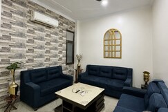 2bhk Spacious Apartment in Delhi Family Area