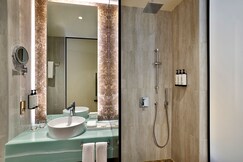 voco DUBAI NICE THE HEART OF EUROPE by IHG