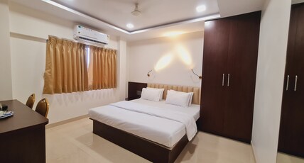 Elegance Inn Room Type - Deluxe AC Room
