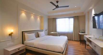 Hotel Square 36 Room Type - Premium Room