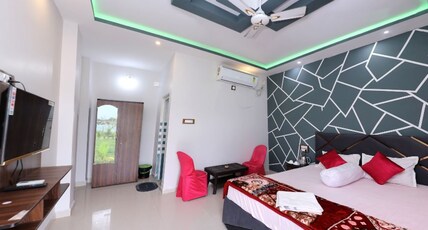 The Pavilion Beach Resort Room Type - Delux Room