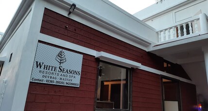 WHITE SEASONS RESORTS AND SPA DEVBAG Room Type - DELUXE AC