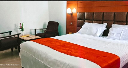 Hotel Grand Central Room Type - Super Deluxe Premium (Air conditioned)