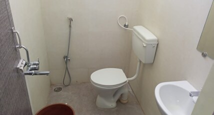 Amuthu Residency Room Type - Executive AC Room