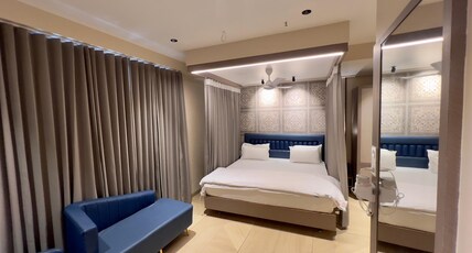 Hotel Grand Pragati Room Type - King Room