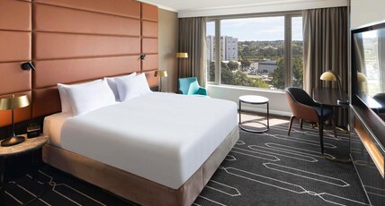 Mercure Sydney Parramatta Room Type - Superior King Room