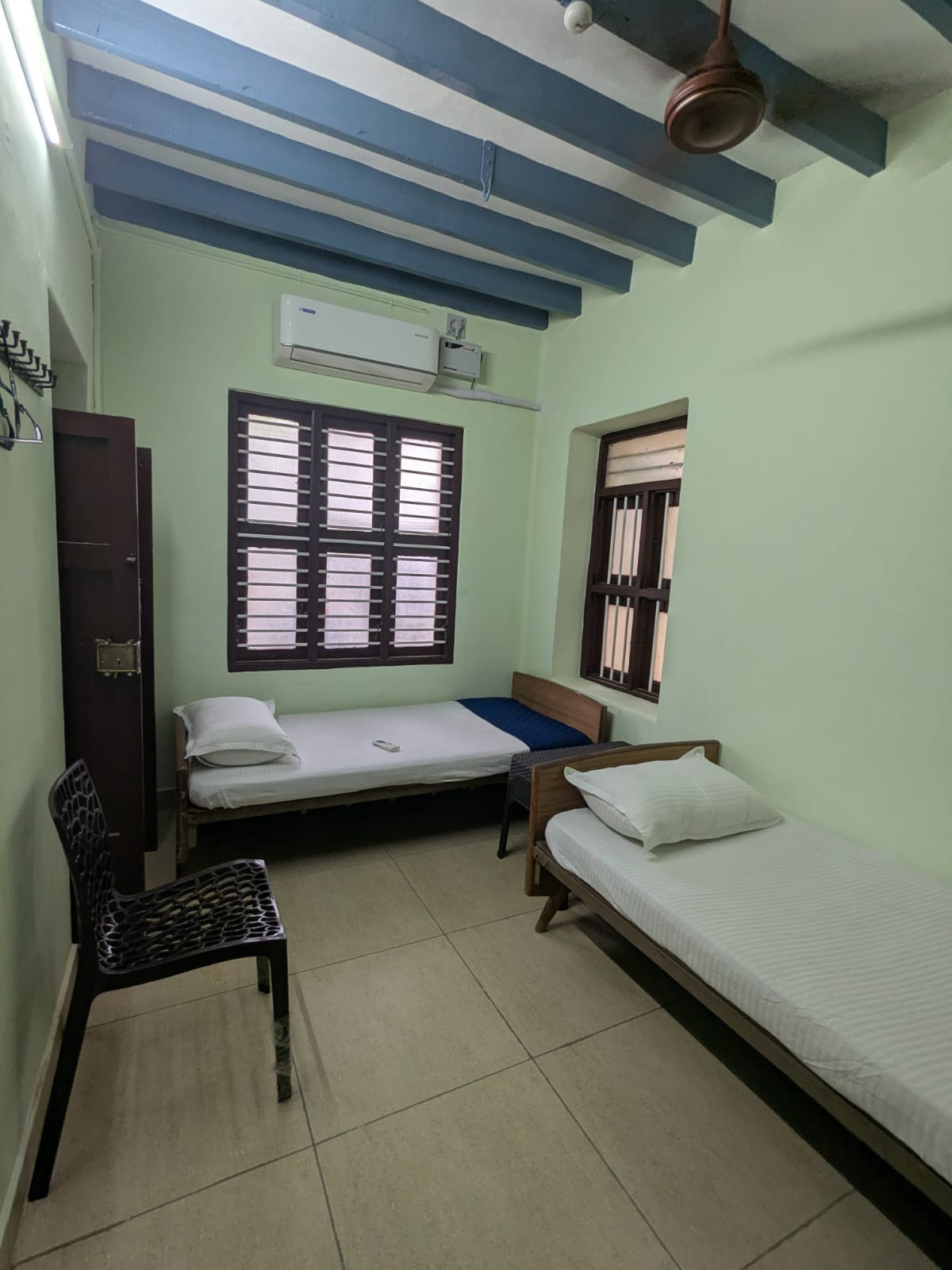 Srinivas Pleasant Stay - Tap to explore photos