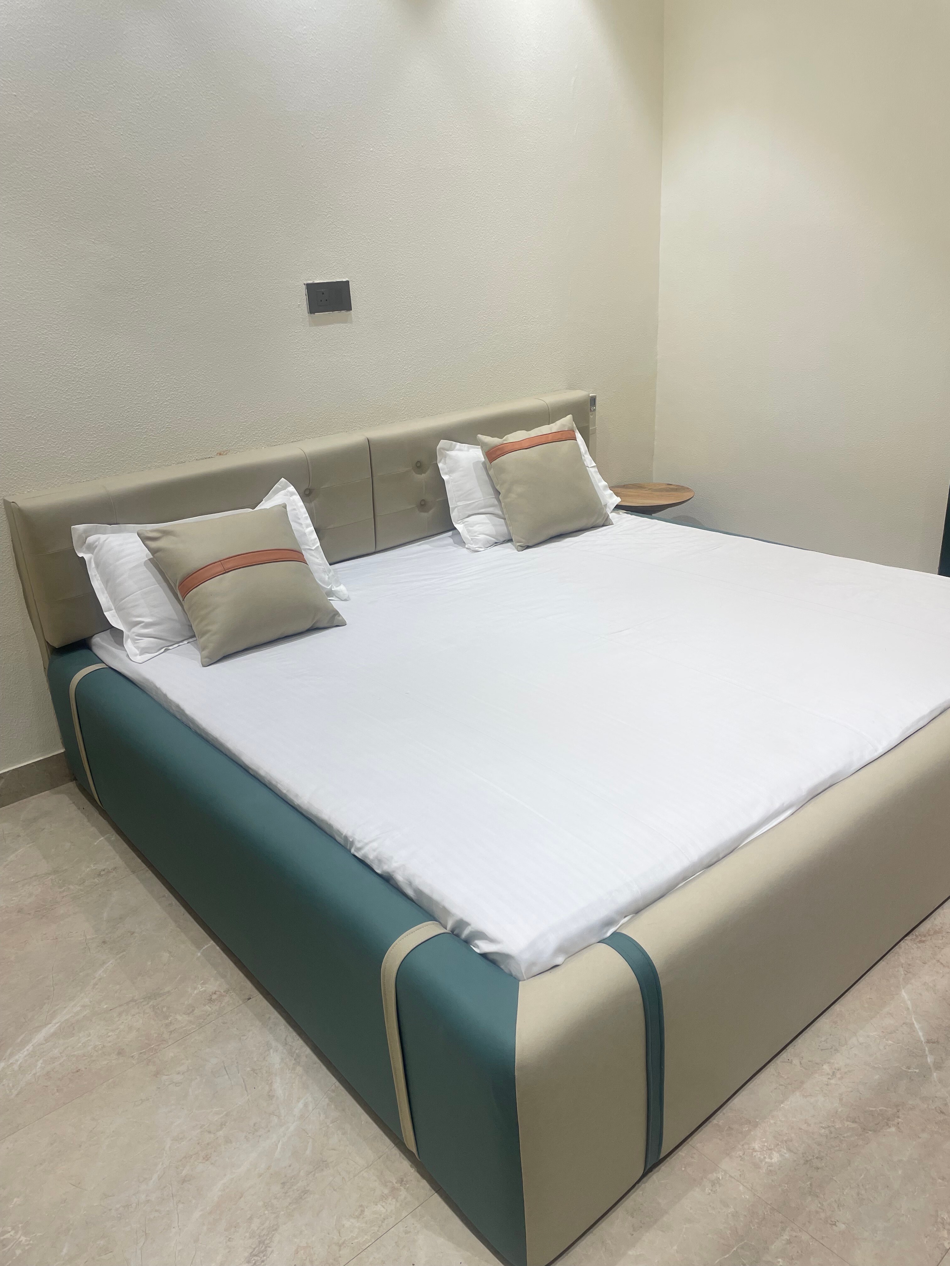 Suncity Luxee - Tap to explore photos