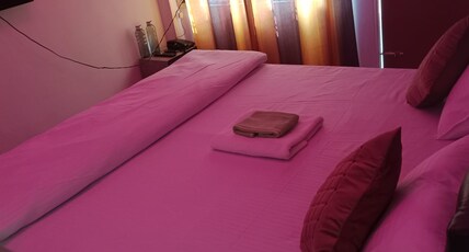 Shree Guest House Room Type - Deluxe Non Ac Room