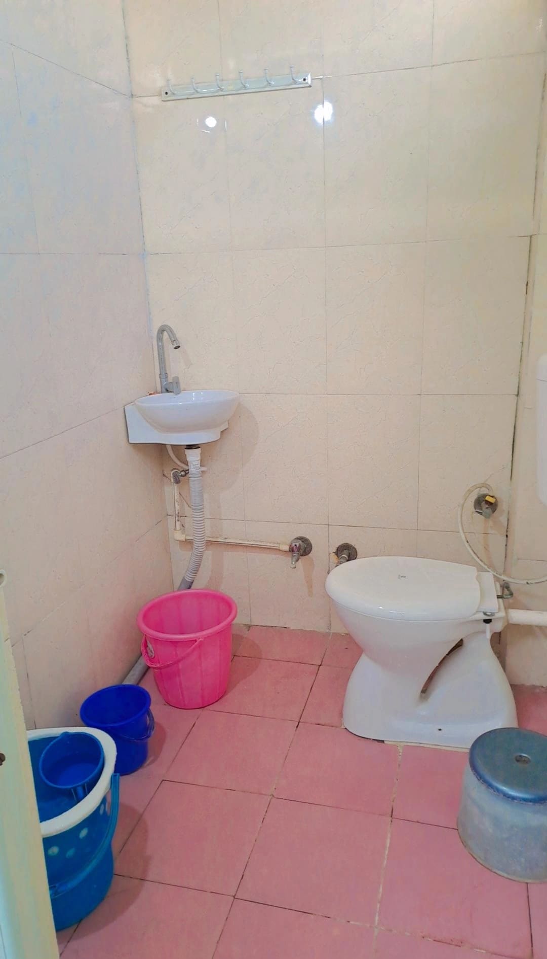 Narmada Guest House - Tap to explore photos