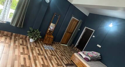 Dee Dee Homestay Dirang Room Type - Triple Bed Room 