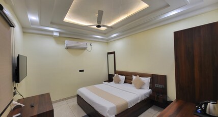 Hotel Tesla Room Type - Super Deluxe Room