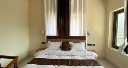 Hotel Tiger Hill Room Type - Deluxe room 1