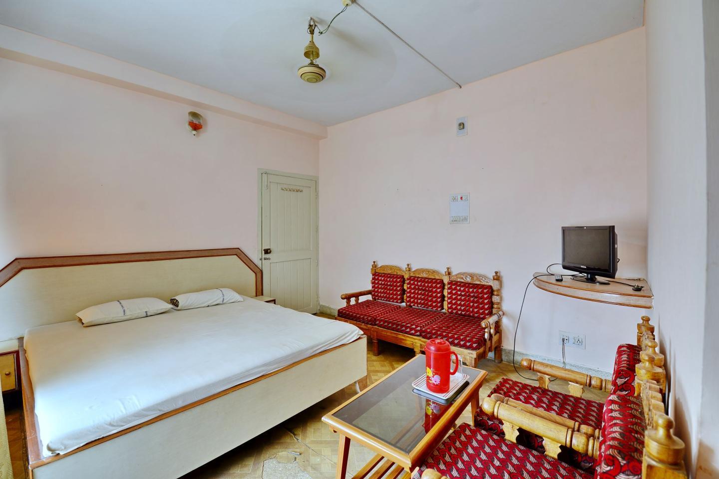 Hotel Pankaj 500meters from Gaya Railway Station - Tap to explore photos