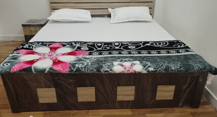 Raghunandan Homestay Room Type - Standard Room With Common Washroom