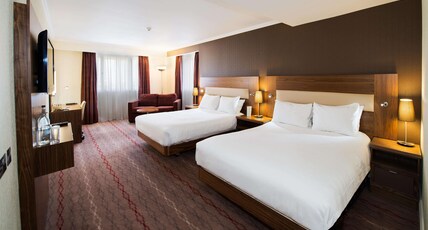 DoubleTree by Hilton Bristol North Room Type - TWO DOUBLE BEDS GUEST ROOM